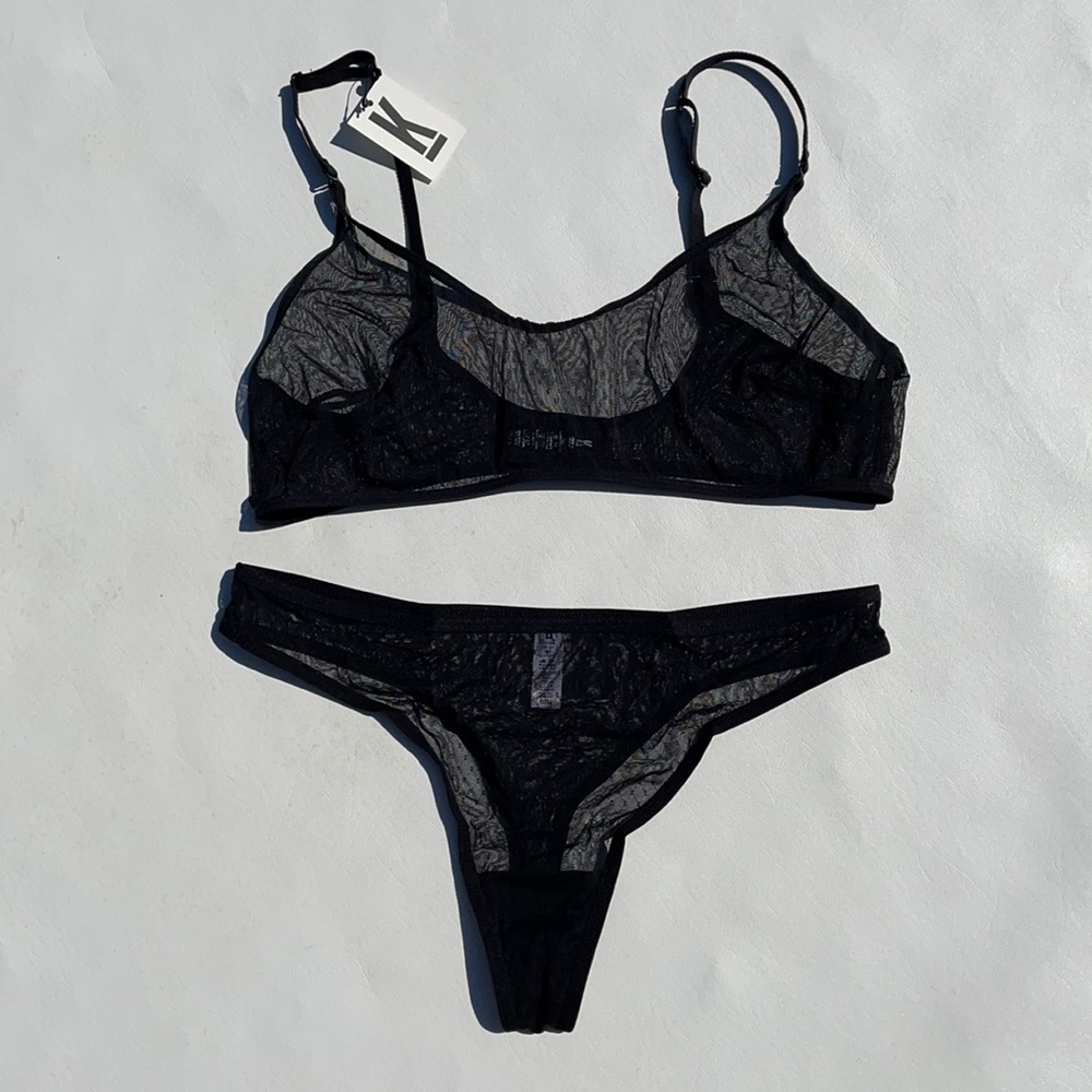 Kit undergarments - mesh tank bra & thong size 4